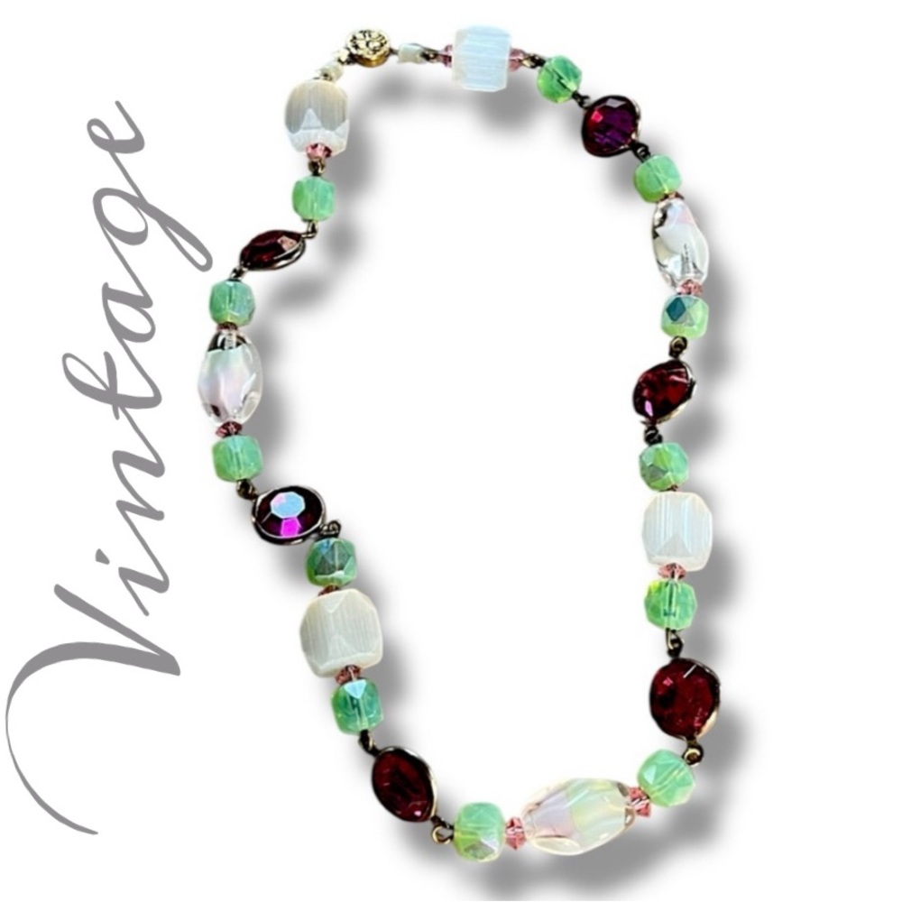 VINTAGE Purple Green and white glass beaded necklace 7”